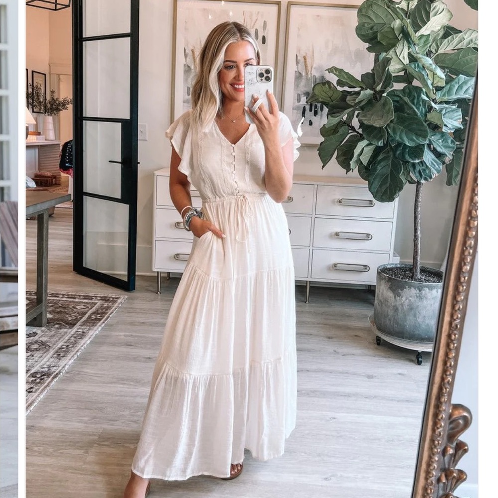 Cream Tiered midi Dress size medium